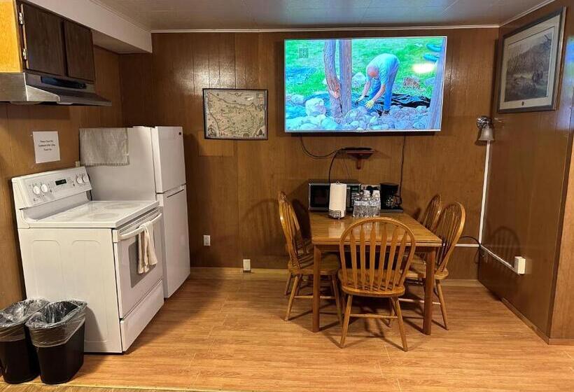 Номер Стандарт Трехместный, Angeles Motel