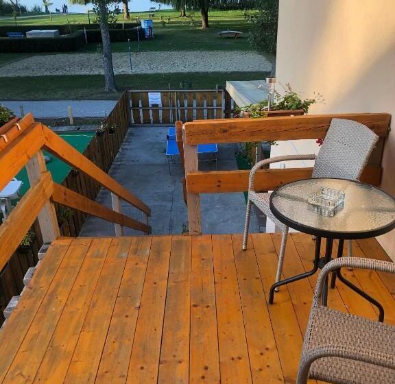 Номер Стандарт Трехместный, Balaton Panzió