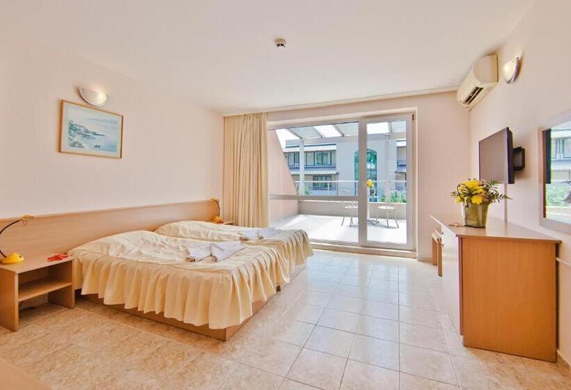 带海景及露台及1个卧室的公寓, Family Hotel Morska Zvezda