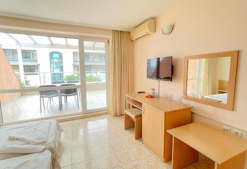 带海景及露台及1个卧室的公寓, Family Hotel Morska Zvezda