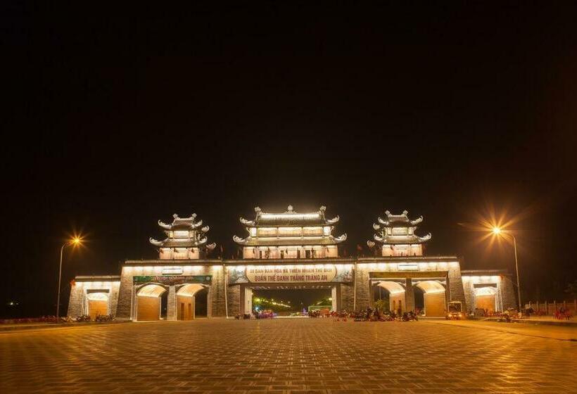 اتاق لوکس چهار تخته, Diệp Minh 2