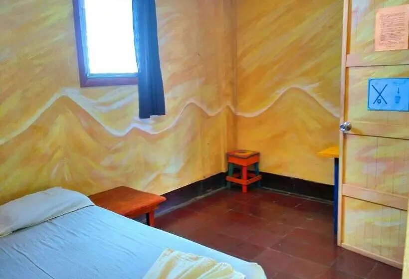 اتاق استاندارد یک نفره, Hospedaje Central