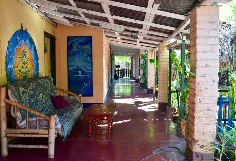 חדר סטנדרט לשלושה, Hospedaje Central