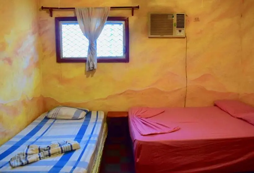 اتاق راحتی سه تخته, Hospedaje Central