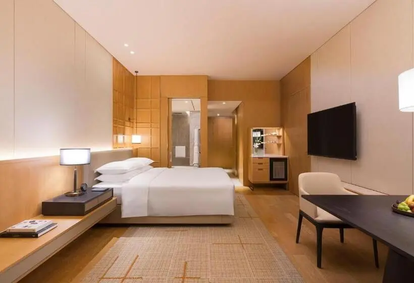 キングサイズベッドのスタンダードルーム, Hyatt Regency Shenzhen Airport