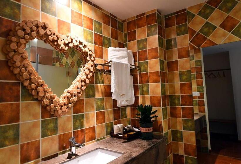 バルコニー付きデラックスルーム, T&t Story