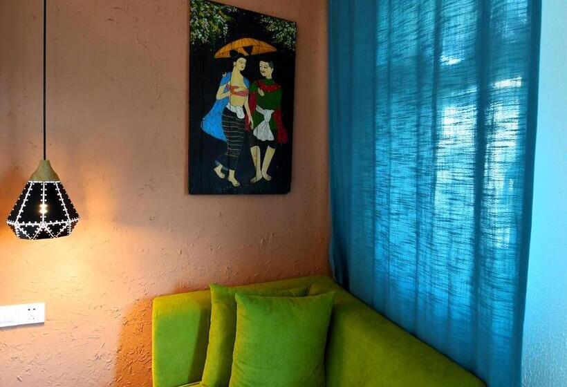 バルコニー付きデラックスルーム, T&t Story