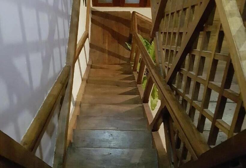 اتاق خانوادگی با چشم‌انداز باغ, Chill House Safari Resort