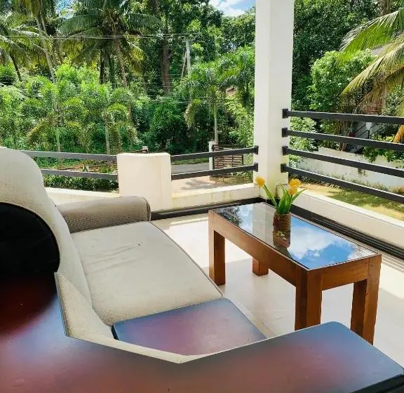 デラックスルーム, Chill House Safari Resort
