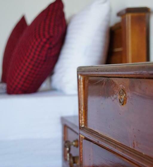 Quarto Estandar, Feel The Waves