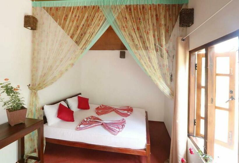 Номер Стандарт, Feel The Waves