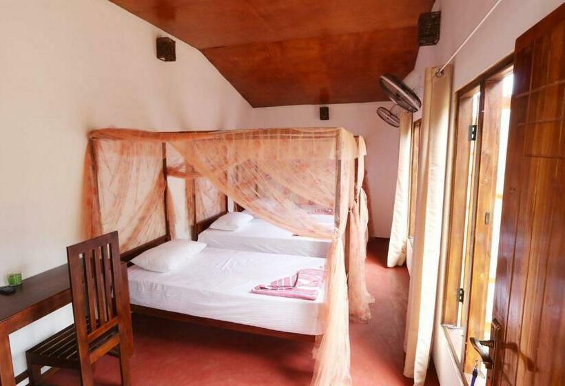 Семейный Номер, Feel The Waves