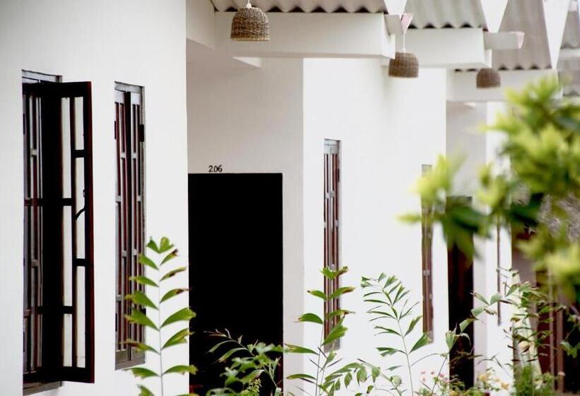 Номер Economy, Feel The Waves