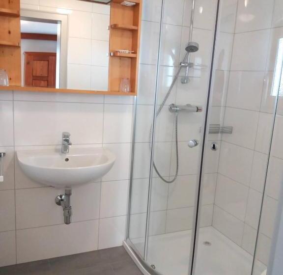 Апартаменты 2 Спальни с Балконом, Gästeheim Pötscher