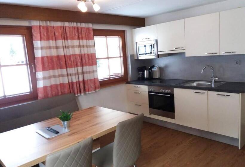 Апартаменты 2 Спальни с Балконом, Gästeheim Pötscher