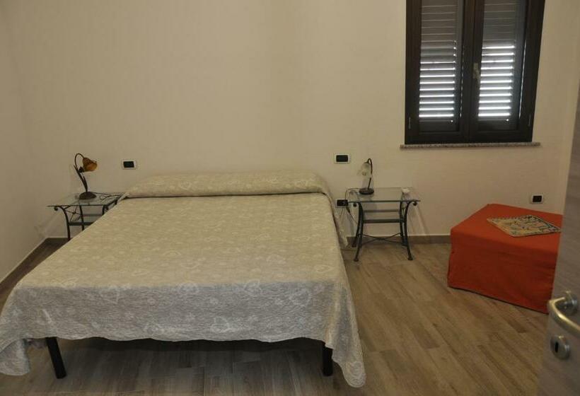 חדר סטנדרט עם מרפסת, B&b Baroi Orgosolo