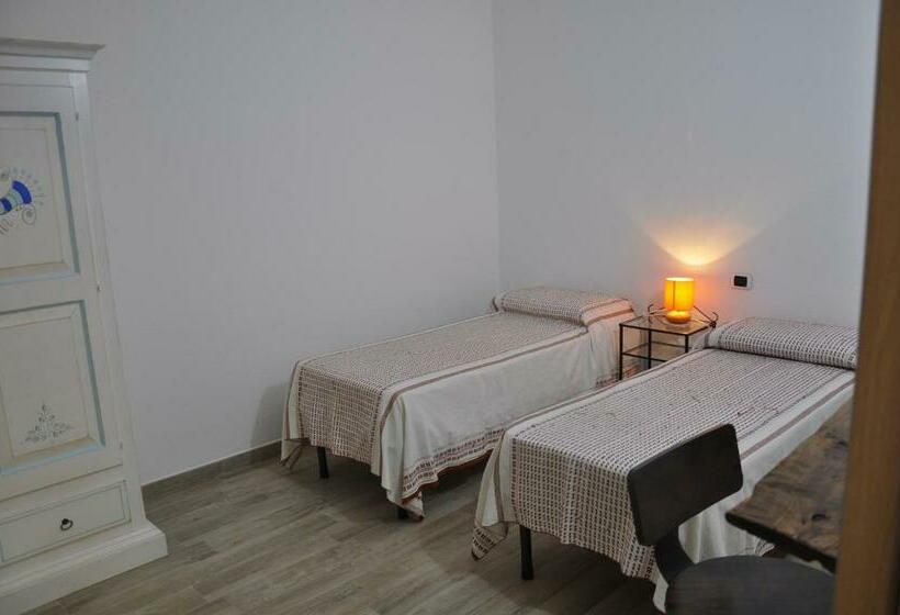 חדר סטנדרט, B&b Baroi Orgosolo