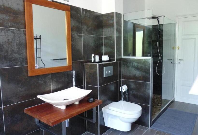 اتاق استاندارد سه نفره, Chambres D Hôtes Côté Parc Côté Jardin Avec Parking Privé Gratuit