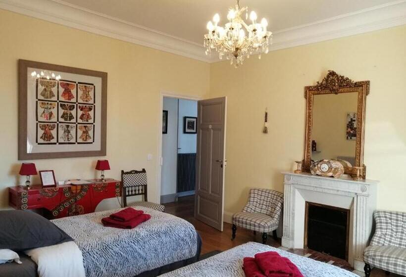 Апартаменты с 1 спальней, смежные, Chambres D Hôtes Côté Parc Côté Jardin Avec Parking Privé Gratuit