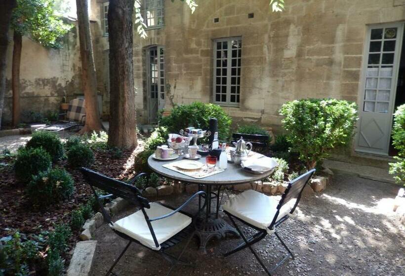 اتاق لوکس, Face Au Palais