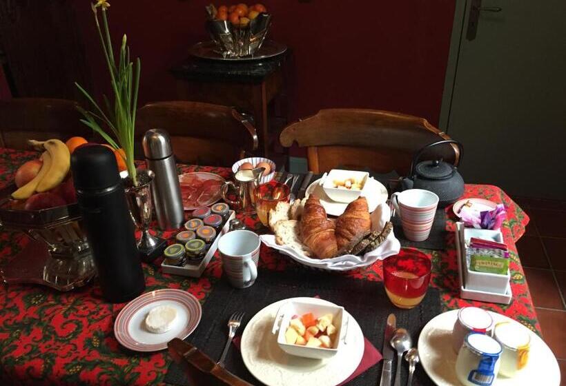 اتاق استاندارد با چشمانداز باغ, Face Au Palais