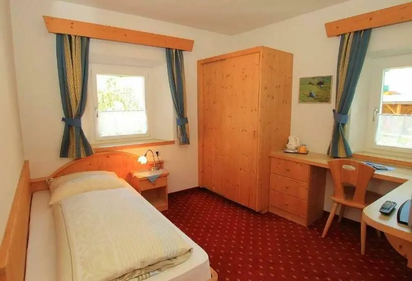 اتاق استاندارد یک نفره, Bed And Breakfast Iman