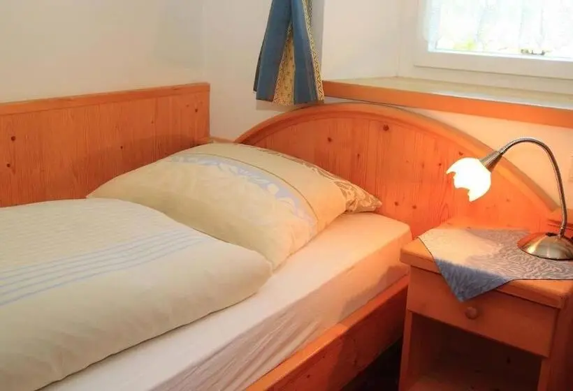 اتاق استاندارد یک نفره, Bed And Breakfast Iman