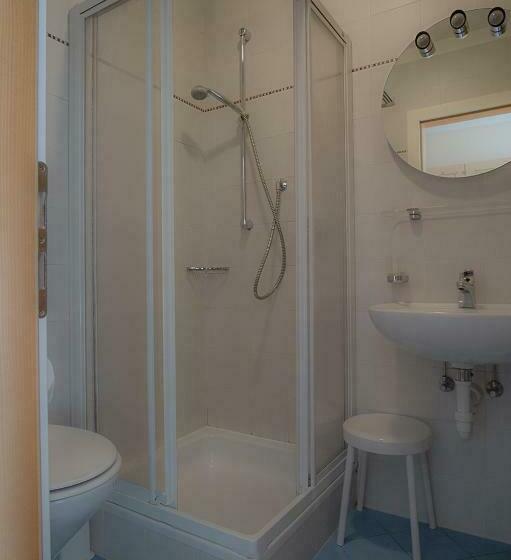 חדר סטנדרט לארבעה, Gasthof Traube