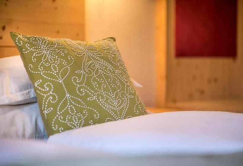 חדר בסיסי לשלושה, Gasthof Traube