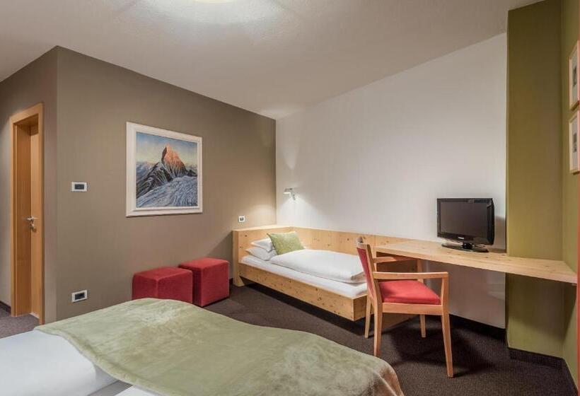 חדר בסיסי לשלושה, Gasthof Traube