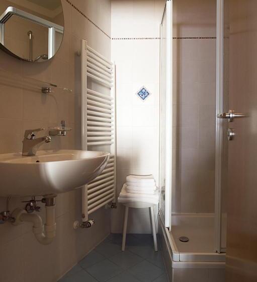 חדר סטנדרט לארבעה, Gasthof Traube