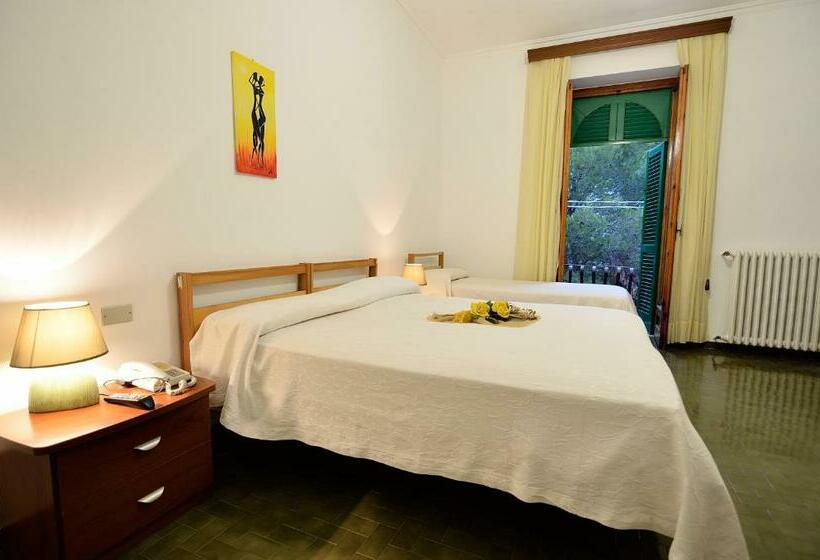 חדר משפחתי, La Silvana