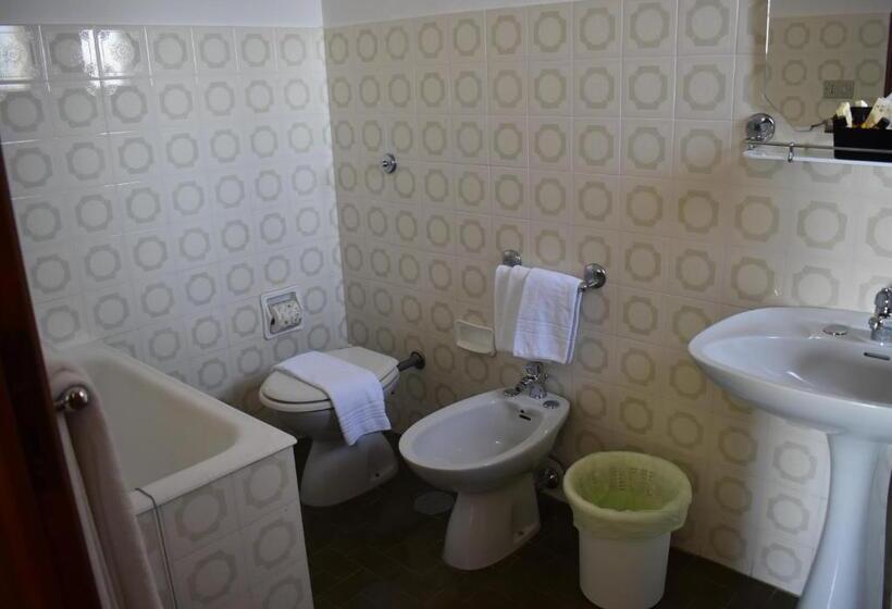 חדר סטנדרט לשלושה עם טרסה, La Silvana