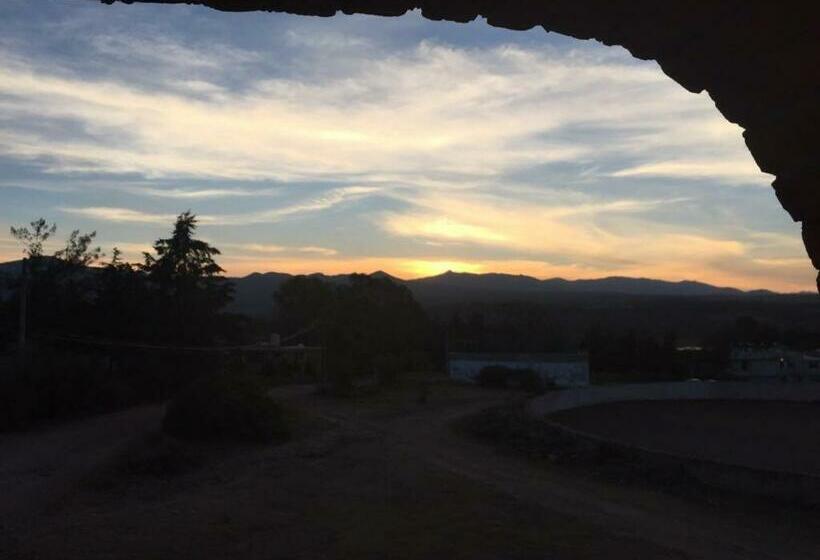 标准间, Lienzo Charro 1