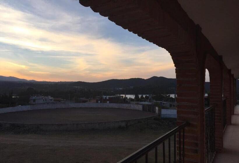 家庭间, Lienzo Charro 1