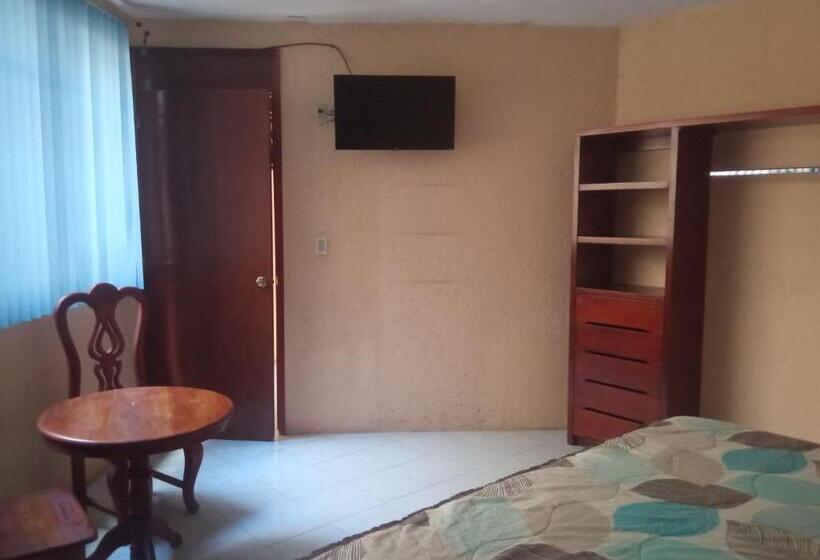 带大床的标准间, Lienzo Charro 1