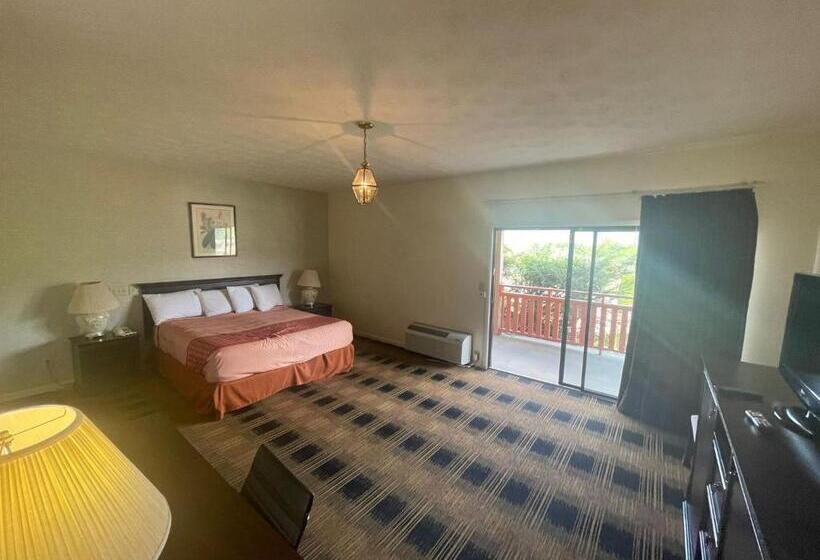 Люкс Deluxe Кровать Кинг, Budgetel Inn & Suites Dillard