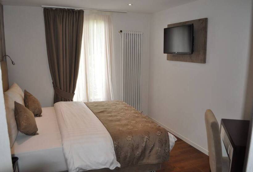 스탠다드 룸, De Savoie