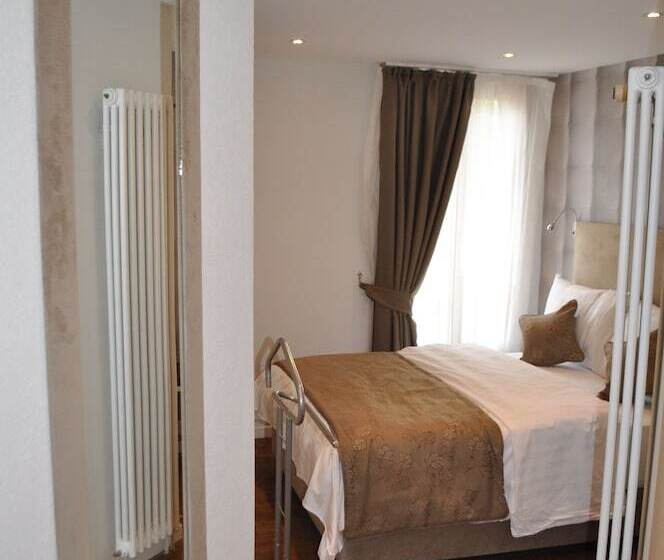 스탠다드 싱글 룸, De Savoie