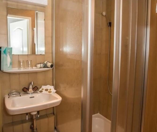 اتاق استاندارد, Des Tourelles