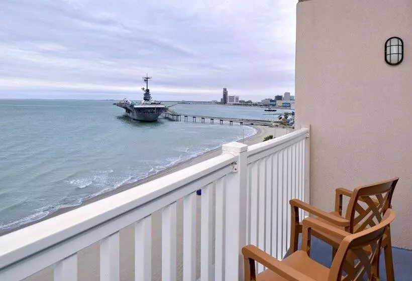 Premium Family Room, Doubletree By Hilton Corpus Christi Beachfront