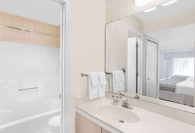 جناح دور أخير, Hawthorn Extended Stay By Wyndham Green Bay