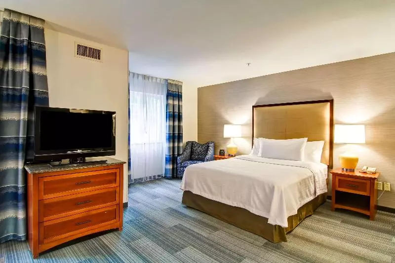 スイート, Homewood Suites By Hilton Stratford