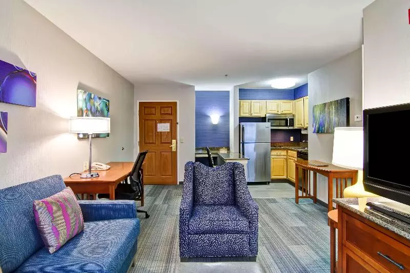 キングサイズベッドのスイートルーム, Homewood Suites By Hilton Stratford
