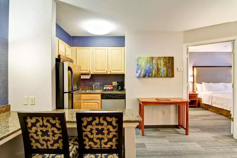 キングサイズベッドのスイートルーム, Homewood Suites By Hilton Stratford