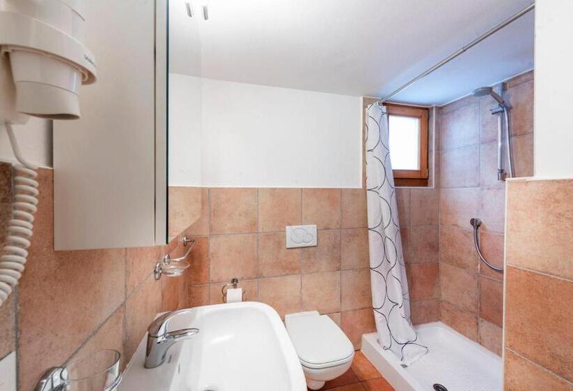 Standard Bungalow Haveudsigt, I Grappoli