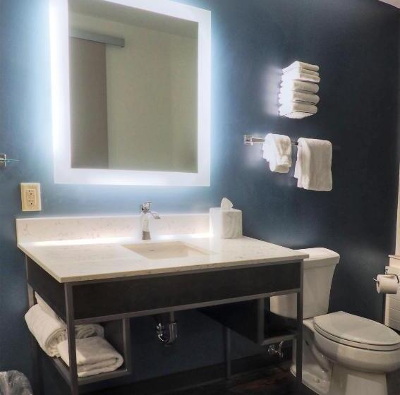 스탠다드 룸 킹사이즈 침대, Kahler Grand