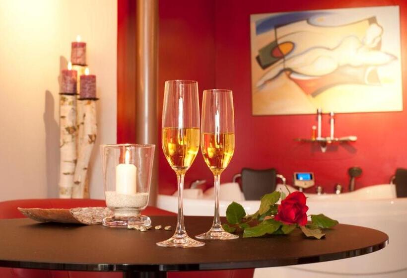 جناح جونيور مطل على الحديقة, Landgasthof Hirschen