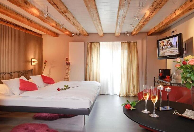 جناح جونيور مطل على الحديقة, Landgasthof Hirschen