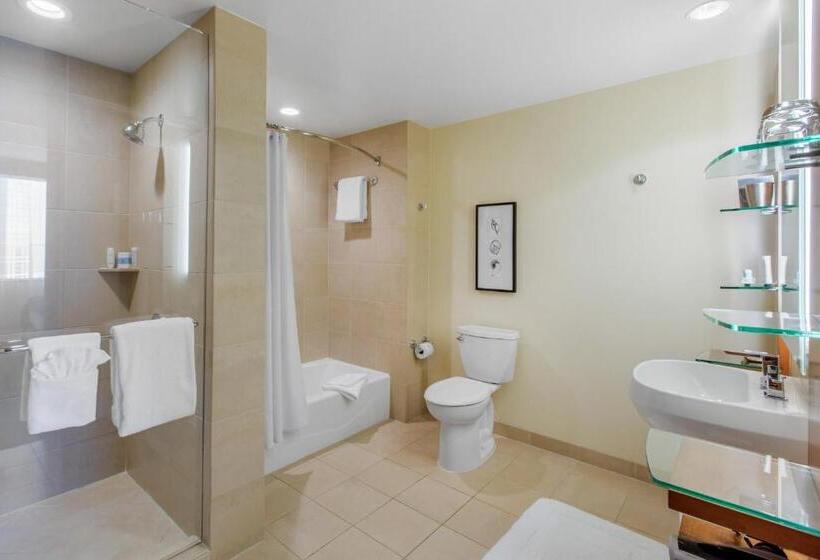 キングサイズベッドのエクゼクティブ, Omni San Diego